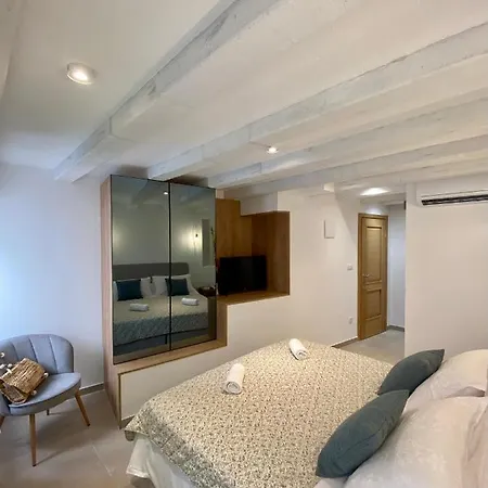 House Malena - 3*