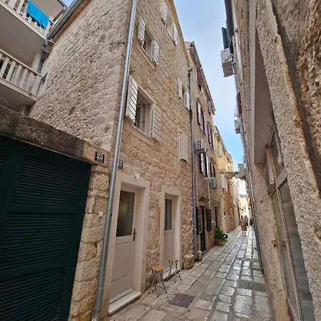 House Malena - بيت ضيافة 3*